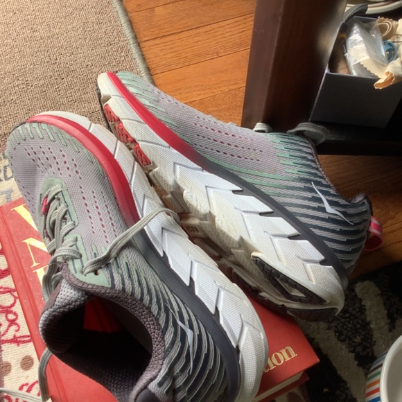 HOKA ONE ONE CLIFTON WOMEN’S Shoe size 7 - Picture 11 of 13